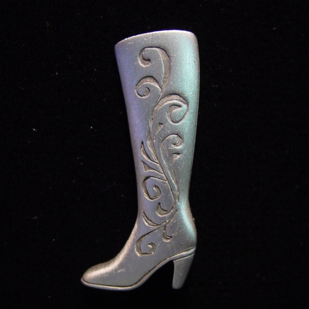 3/$12 ‘Swirl Designed Boot’ Pin Brooch